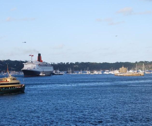 Queen Elizabeth 2 on Sydney Harbour on her last Voyage. Photo: S. Oost