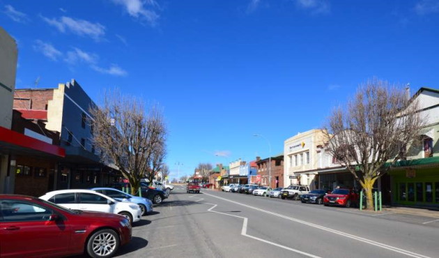 Main Street of Crookwell, NSW Capital Country