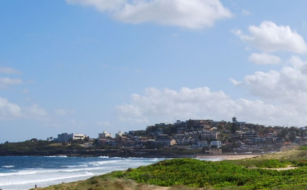 South Curl Curl Beach with the SLSC on the extreme right